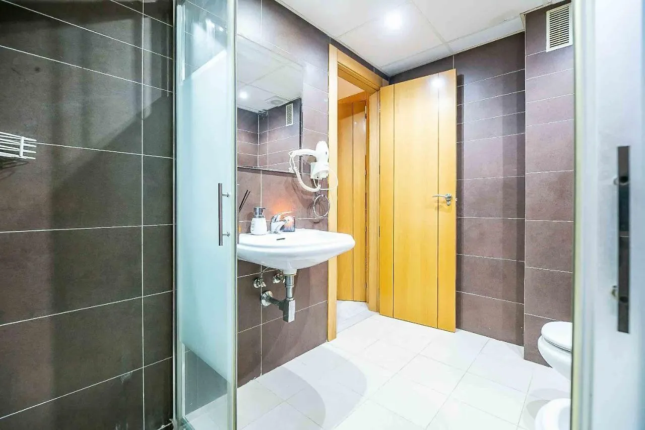 Carlos Haya Beautiful Apartment With Parking Малага 0*,  Испания
