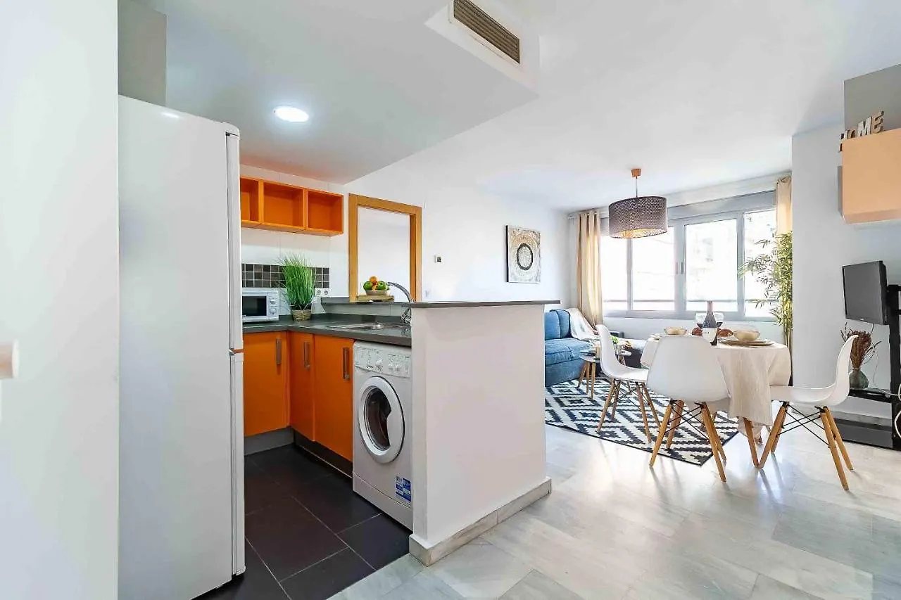 Carlos Haya Beautiful Apartment With Parking Малага