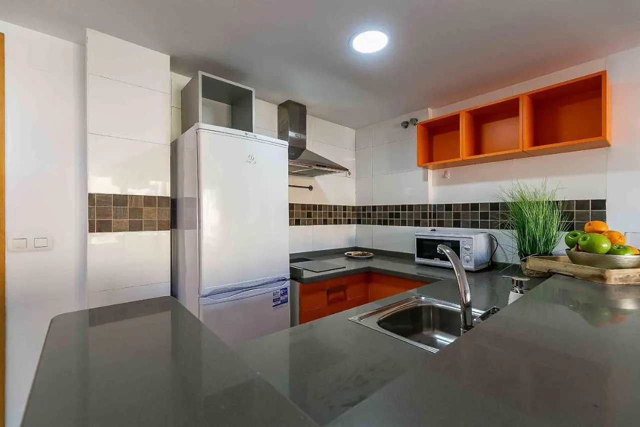 Carlos Haya Beautiful Apartment With Parking Малага