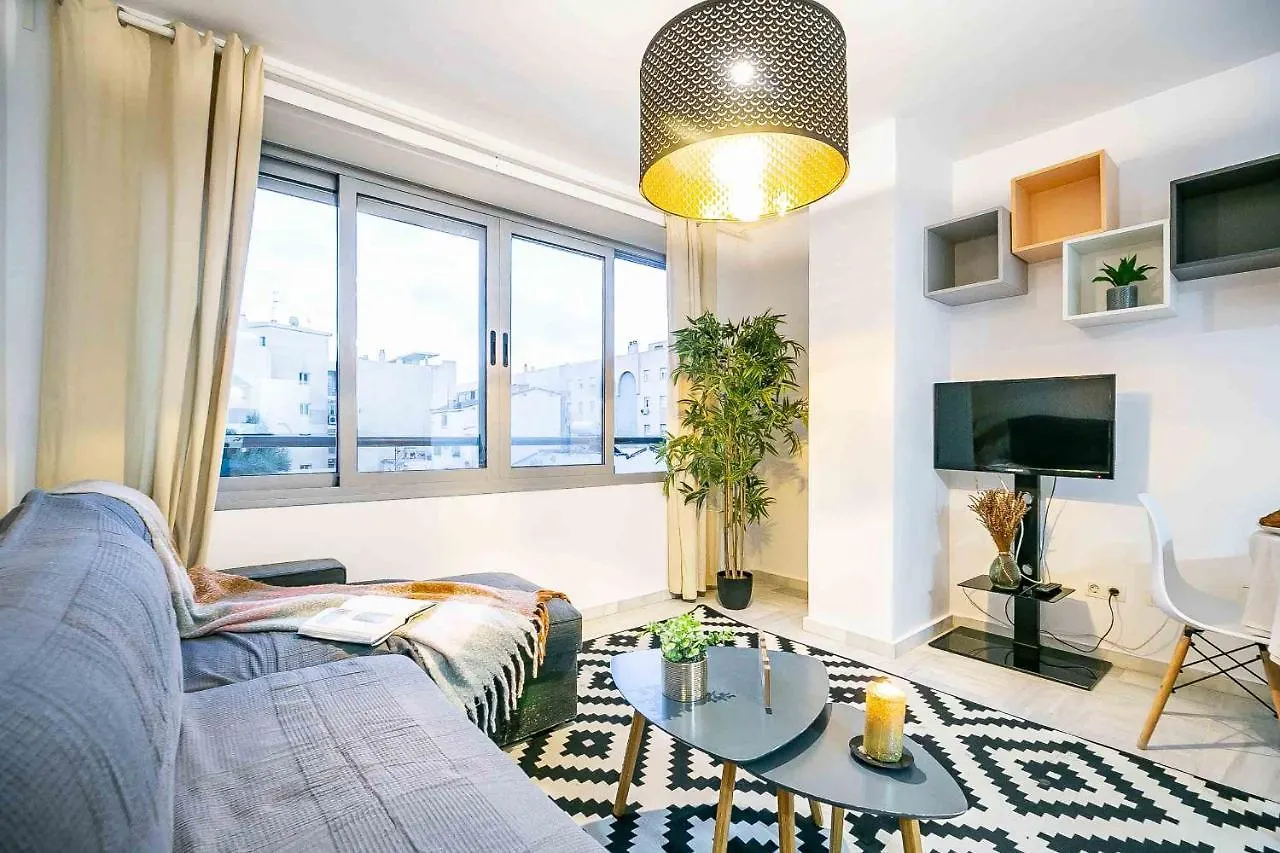 Carlos Haya Beautiful Apartment With Parking Málaga España